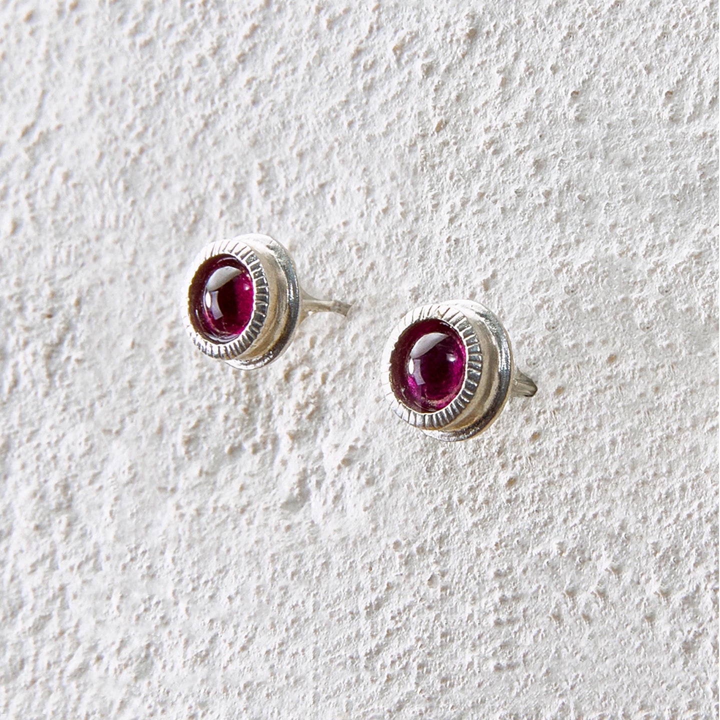 Crimson red round stud earrings with ruby corundum and 925 silver
