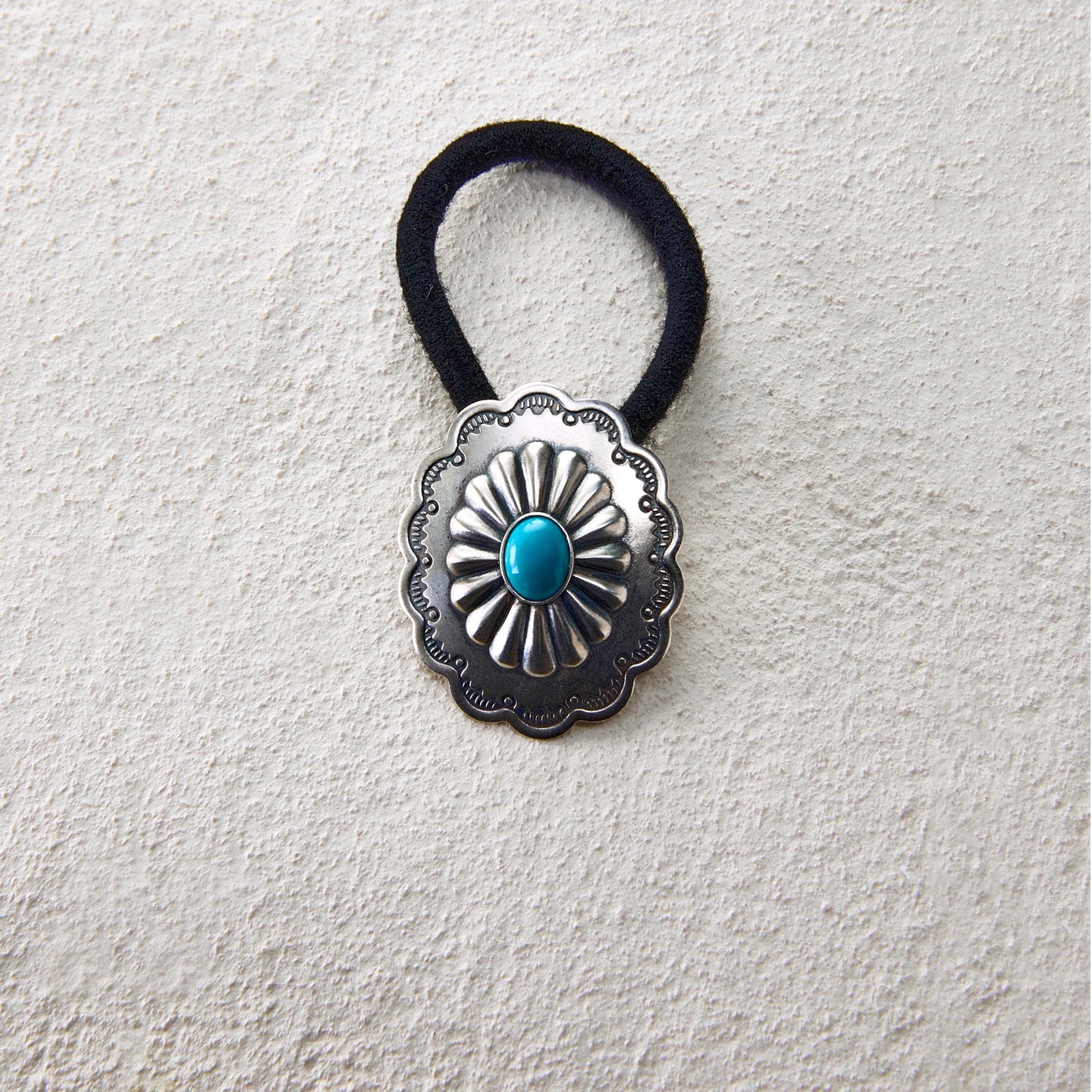 Large-size hair tie with engraved totem pattern and turquoise centerpiece
