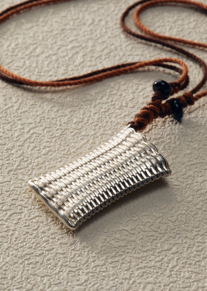 Knitting A Necklace