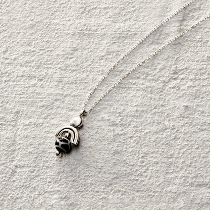 ensage-tokyo-eye-of-the-nomad-necklace-925-sterling-silver-double-arch-pendant-black-white-agate-bead