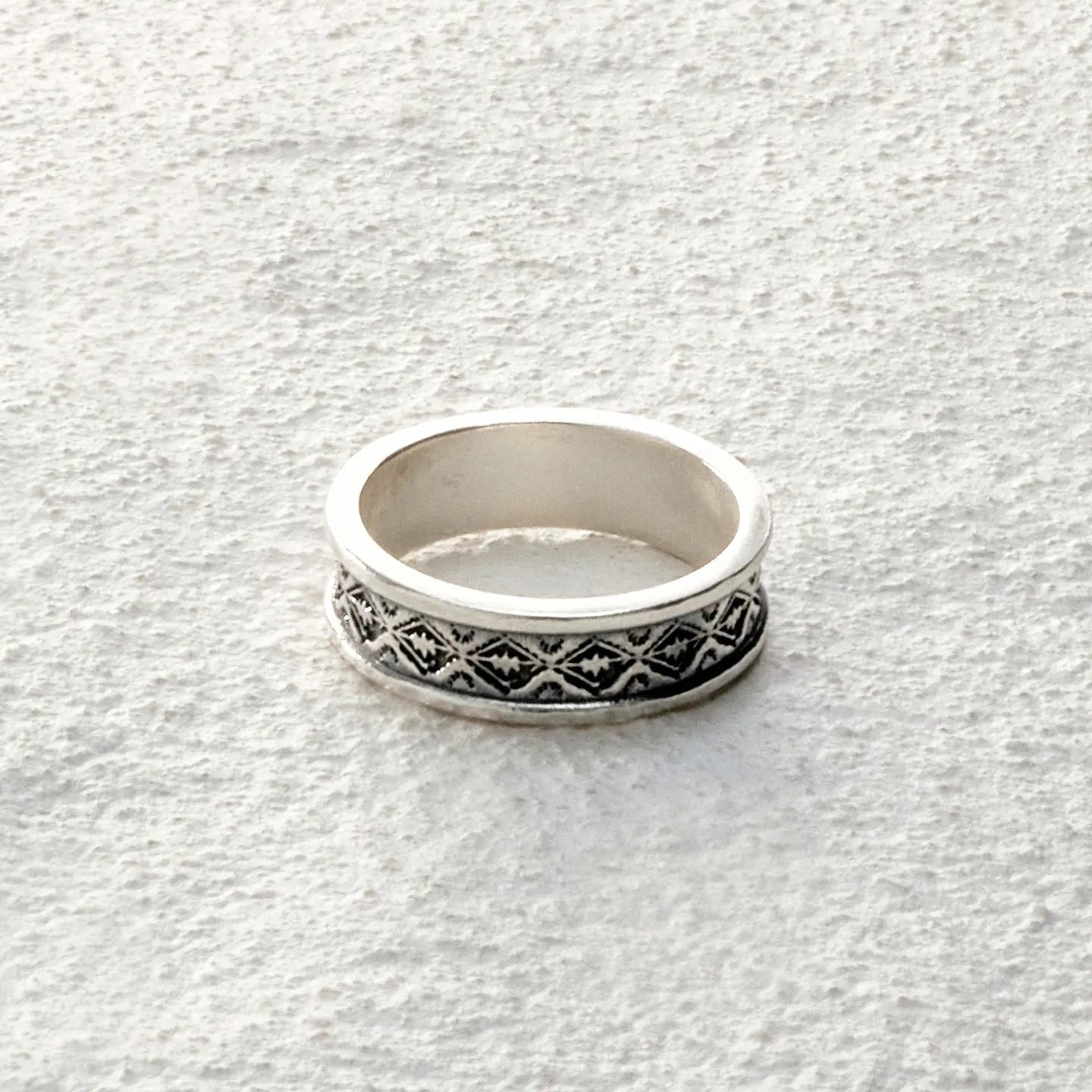 ensage-tokyo-nomad-band-ring-thin-5mm-925-sterling-silver-hand-carved-woven-pattern-jewelry