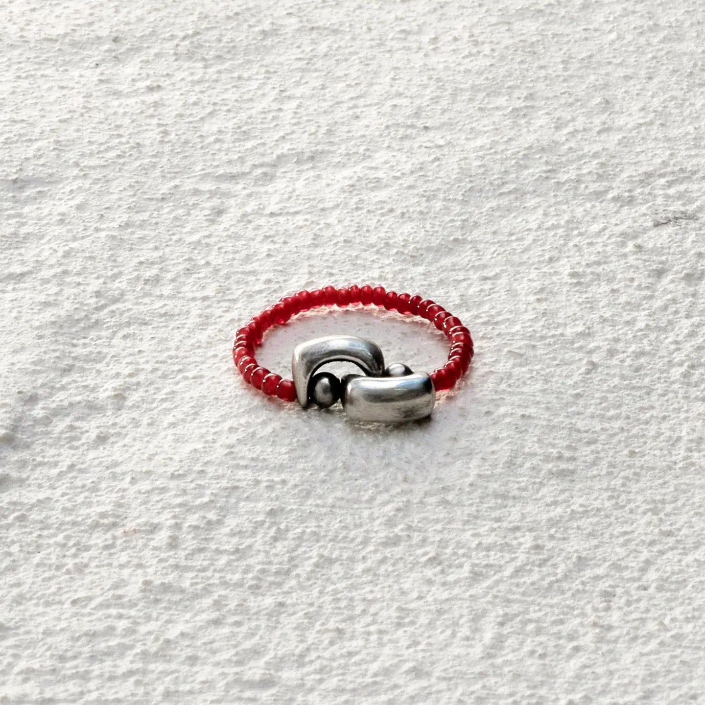 ensage-tokyo-nomad-knot-ring-925-sterling-silver-red-glass-beads-elastic-jewelry-handcrafted