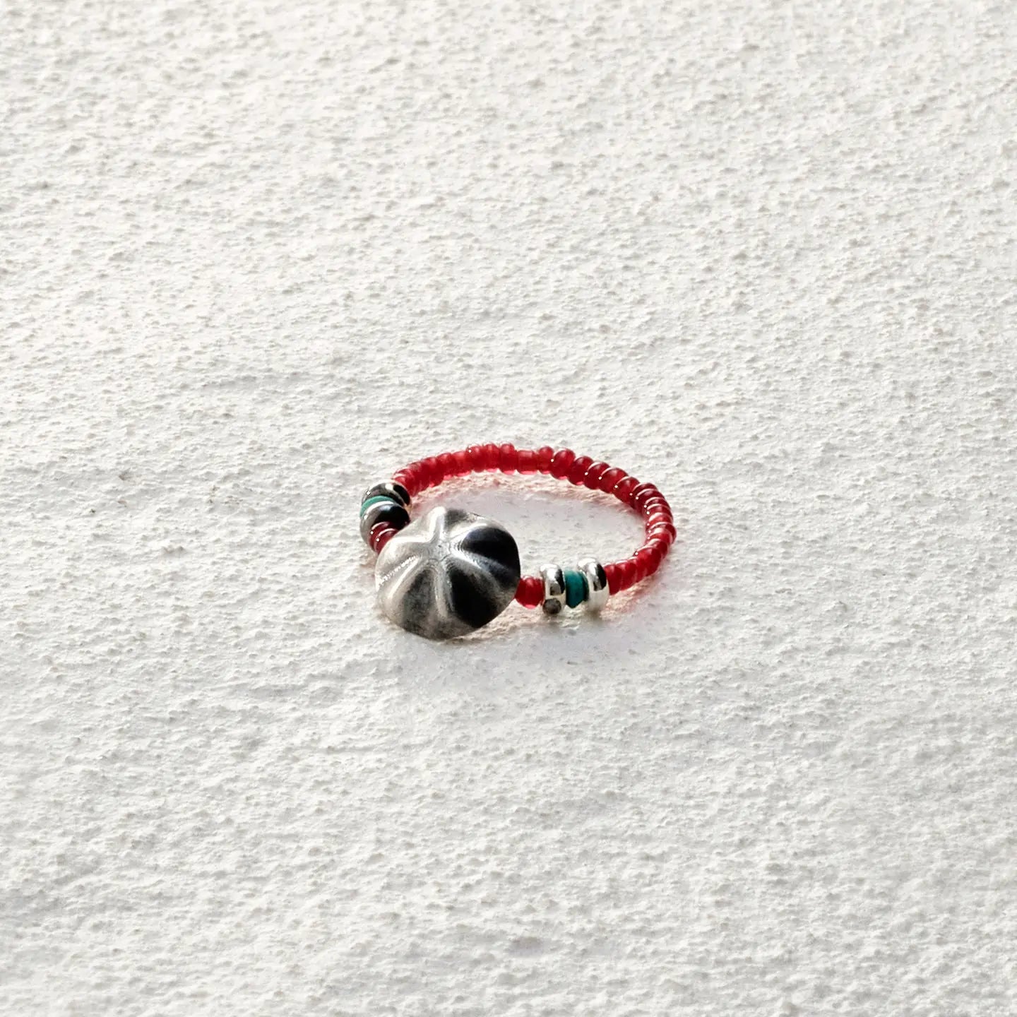 ensage-tokyo-nomads-pulse-ring-925-sterling-silver-red-glass-beads-turquoise-elastic-jewelry