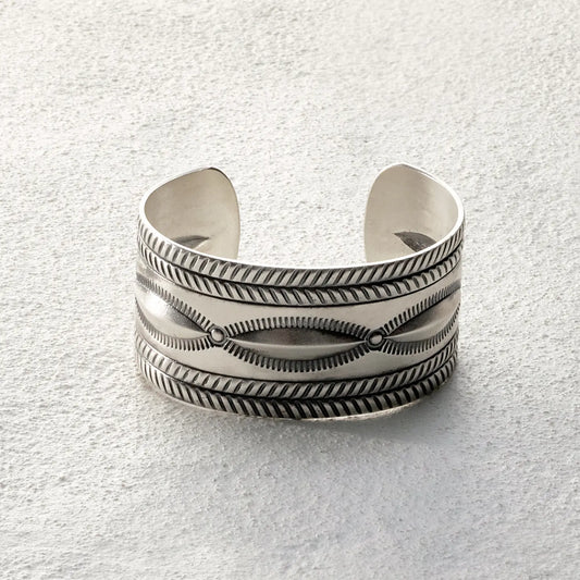 ensage-tokyo-origin-line-cuff-925-sterling-silver-rope-texture-eye-motif-oxidized-finish