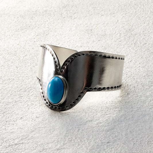 ensage-tokyo-ridge-cuff-925-sterling-silver-v-shape-peak-oval-turquoise-inlay-serrated-edges