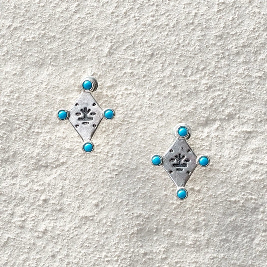 ensage-tokyo-totem-studs-925-sterling-silver-turquoise-inlay-mystic-engraved-jewelry-unisex