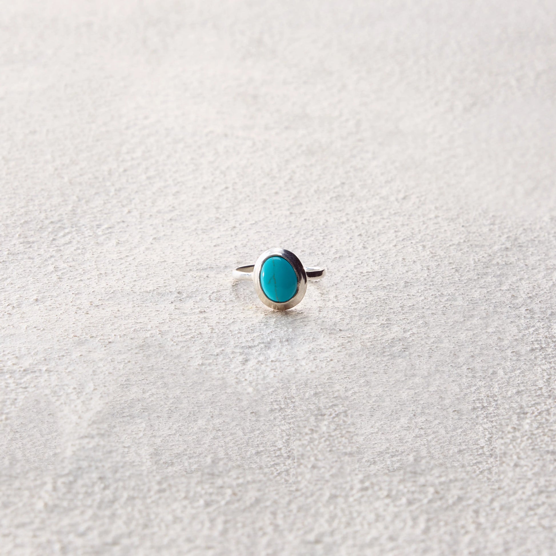 ensage-tokyo-turquoise-inlay-ring-925-sterling-silver-smooth-finish-handcrafted-jewelry